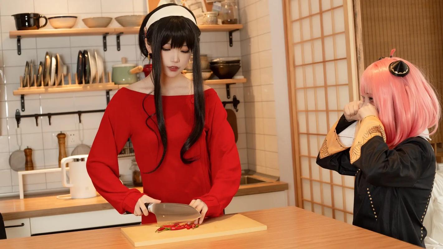 Spy x Family Yor Forger Cospla - đánh giá và giá Anime Cosplay Yor Forger