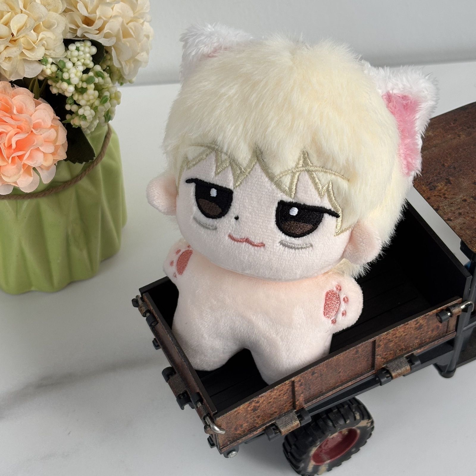 First release: TOMORROWXTOGETH - đánh giá và giá Anime Doll Cosplay